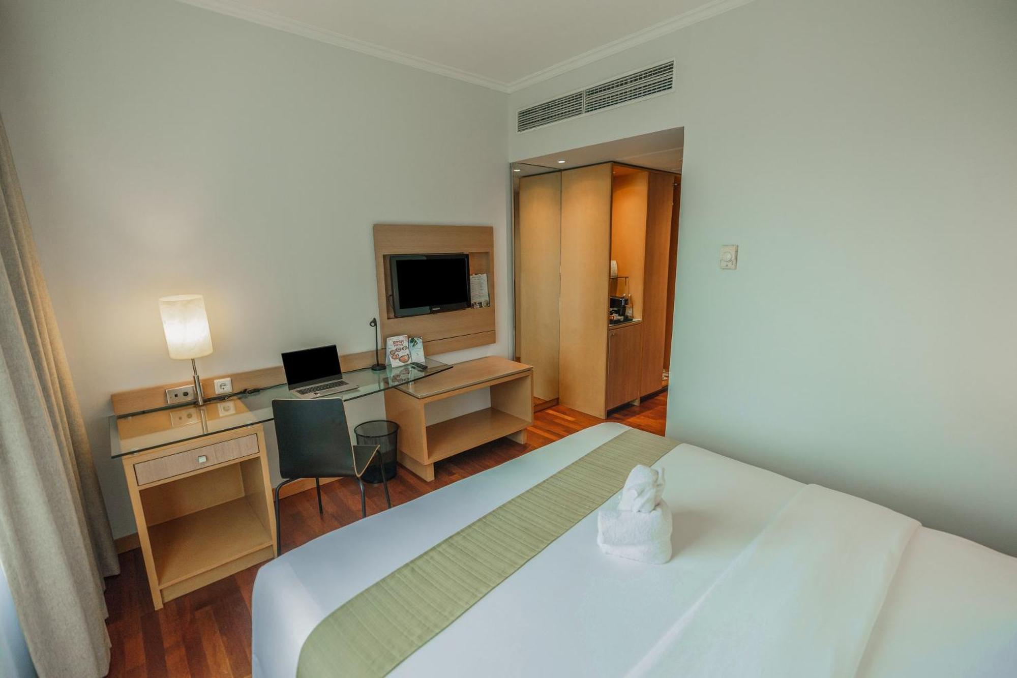 Kimaya Slipi By Harris Jakarta