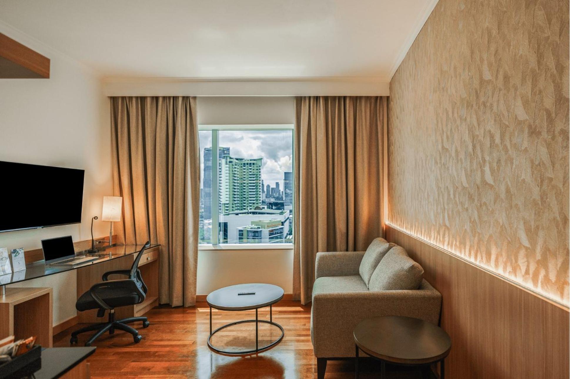 होटल Kimaya Slipi By Harris 4*