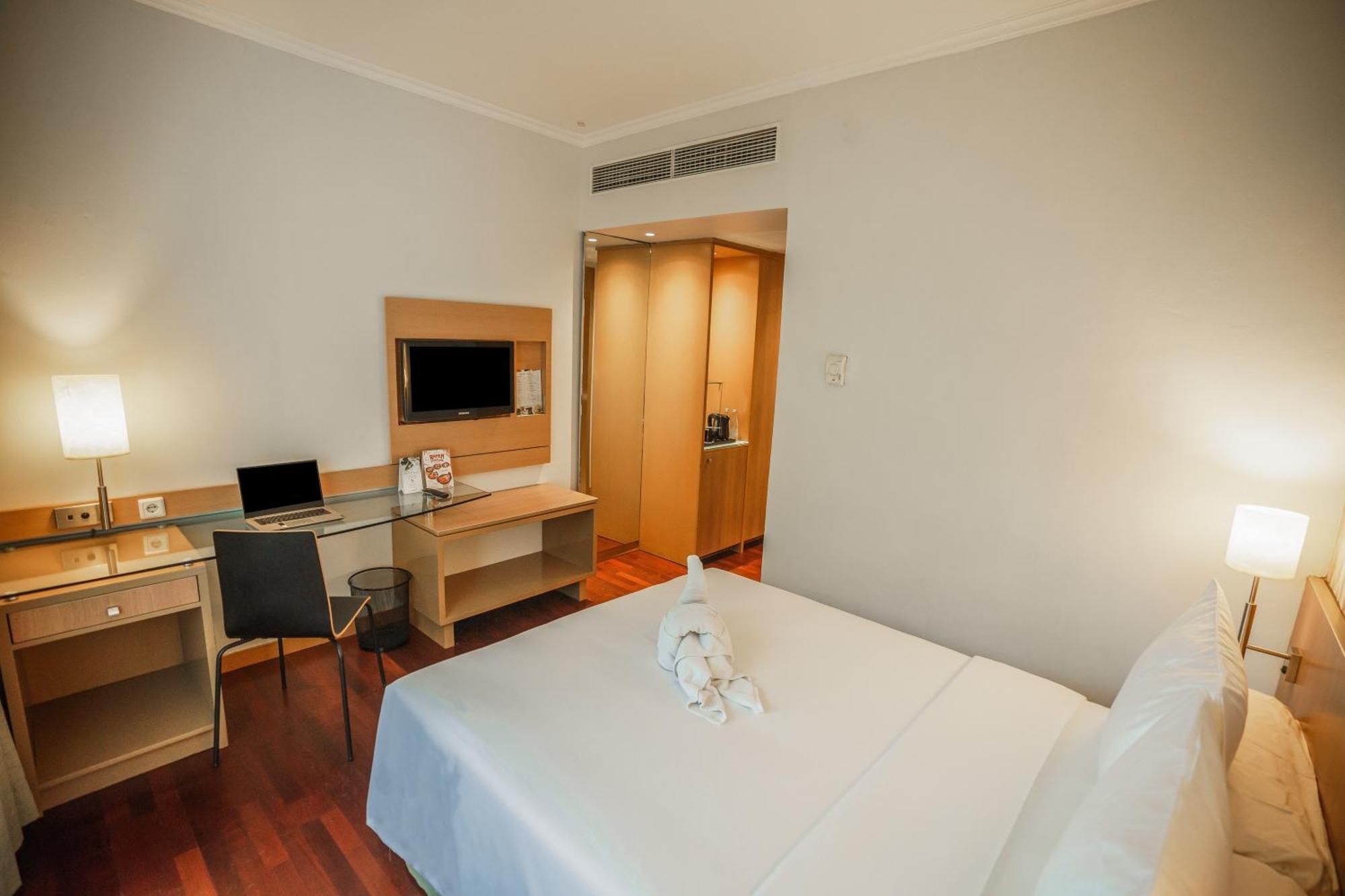 Kimaya Slipi By Harris 4*